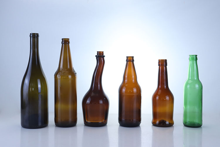 ¿Cuáles son los defectos habituales en la fabricación de botellas de vidrio artesanal para vino?